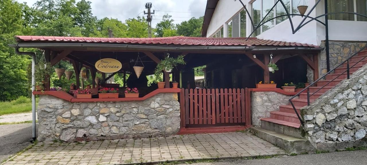 Hotel Turist Resita Exteriör bild