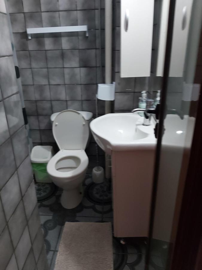 Hotel Turist Resita Exteriör bild
